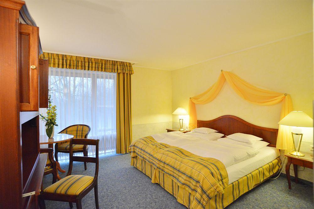 לודוויגסבורג Schlosshotel Monrepos מראה חיצוני תמונה